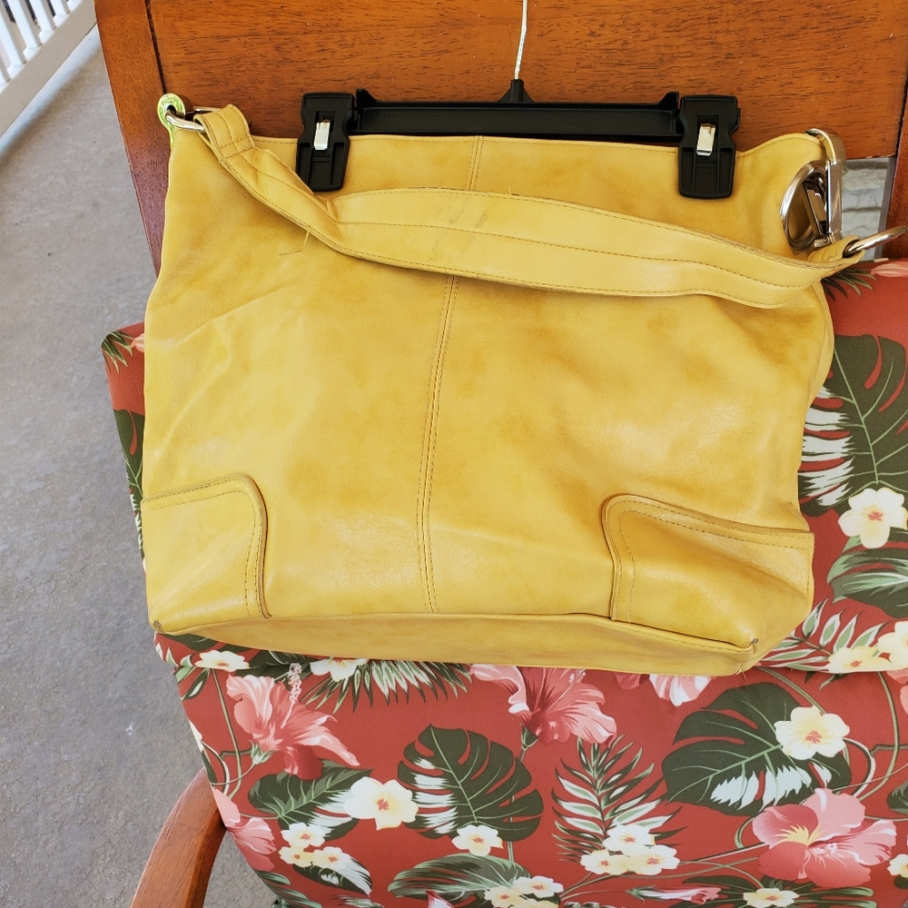Purse - Picture 1 of 2